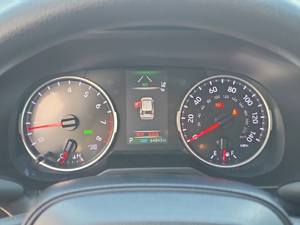 Used 2019 Toyota RAV4 XLE FWD image 18
