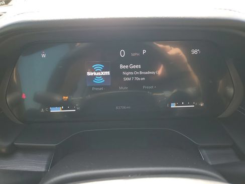 Used 2021 Jeep Grand Cherokee L Overland w/ Luxury Tech Group IV RWD image 23