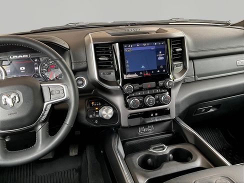 Used 2023 RAM 1500 Laramie AWD/4WD image 10