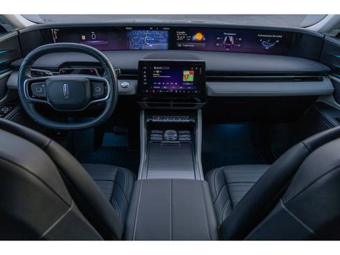 Used 2024 Lincoln Nautilus Reserve image 12