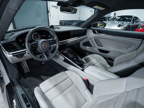Used 2025 Porsche 911 Turbo S AWD/4WD image 18
