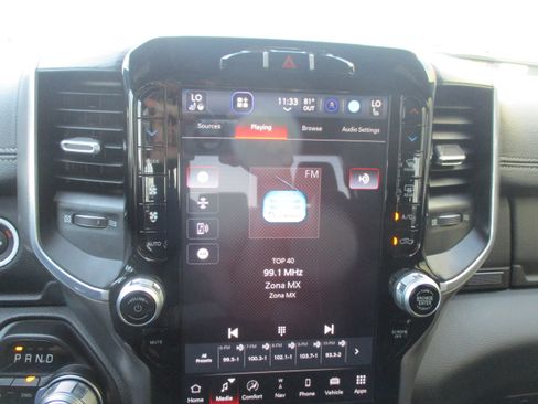 Used 2023 RAM 1500 Laramie AWD/4WD image 18