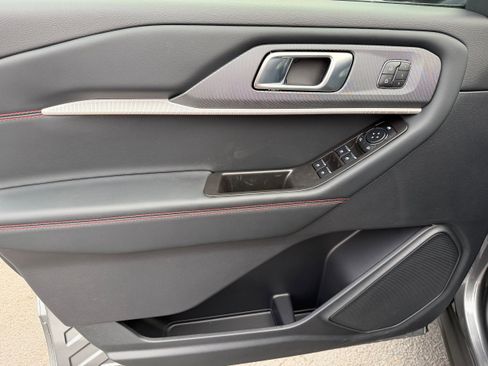 New 2026 Ford Explorer ST-Line w/ ST-Line Street Pack image 12