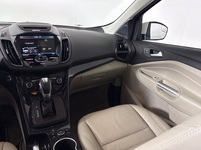 Used 2015 Ford Escape Titanium FWD image 31