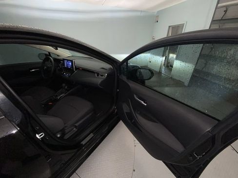 Used 2021 Toyota Corolla LE w/ LE Convenience Package FWD image 24