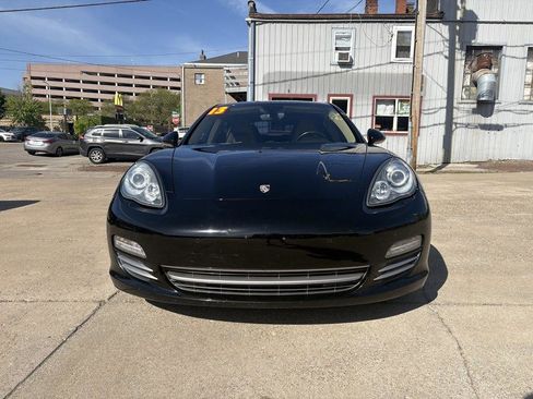 Used 2013 Porsche Panamera 4 Platinum Edition AWD/4WD image 2