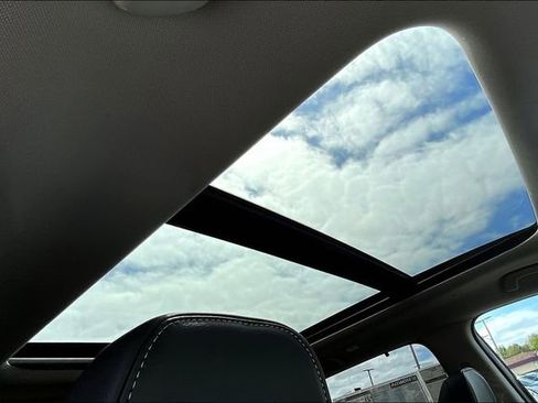 New 2025 Honda Pilot Touring image 24