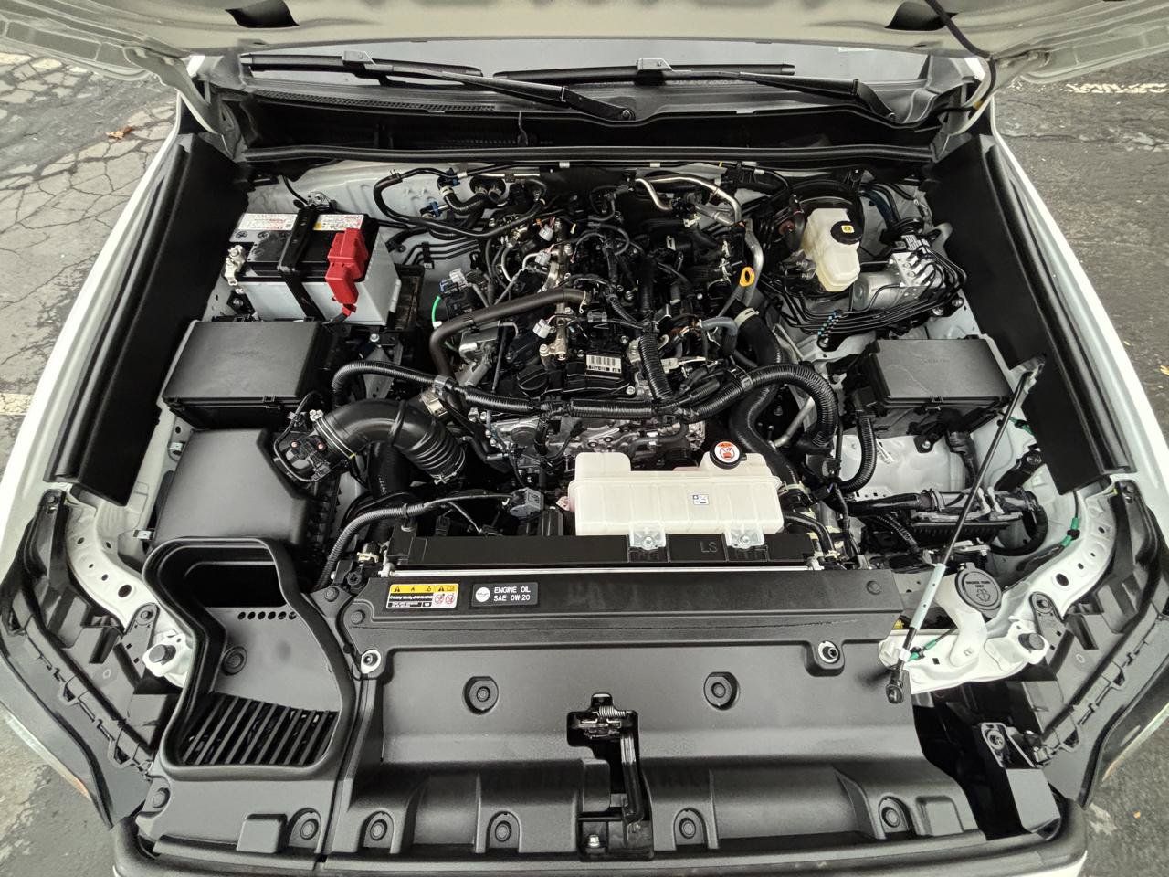 Used 2025 Toyota 4Runner SR5 AWD/4WD image 23