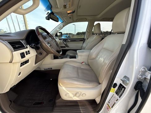 Used 2017 Lexus GX 460 Luxury AWD/4WD image 30