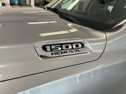 Used 2020 RAM 1500 Big Horn AWD/4WD image 5