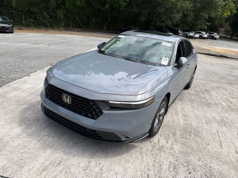 Used 2023 Honda Accord EX-L image 3