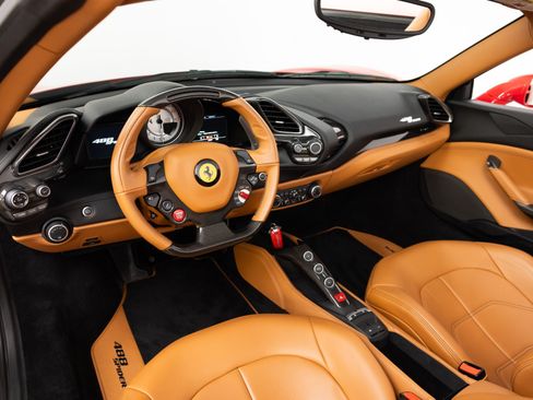Certified 2019 Ferrari 488 Spider RWD image 2