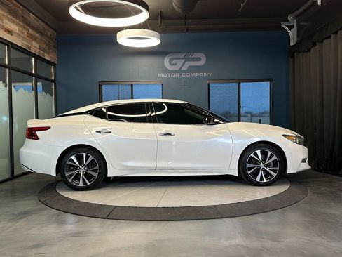 Used 2016 Nissan Maxima 3.5 S image 2