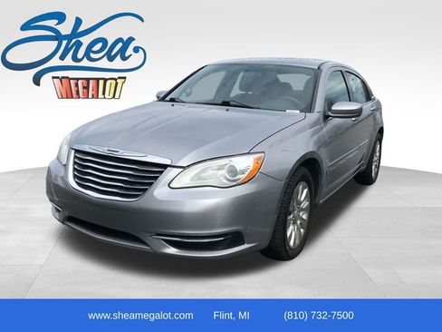 Used 2013 Chrysler 200 LX image 1