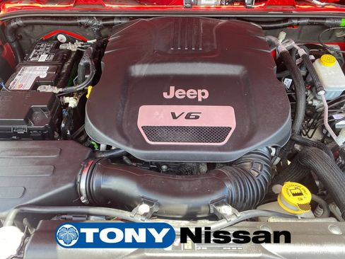 Used 2017 Jeep Wrangler Sport w/ Quick Order Package 24S AWD/4WD image 28