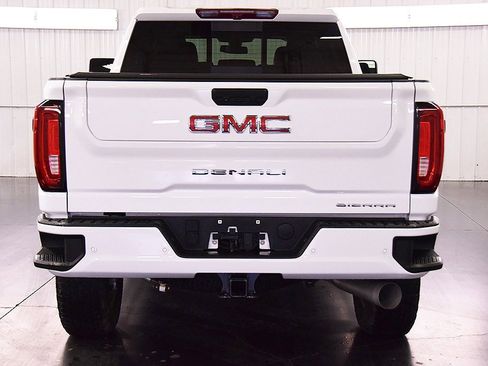 Used 2023 GMC Sierra 2500 Denali image 6