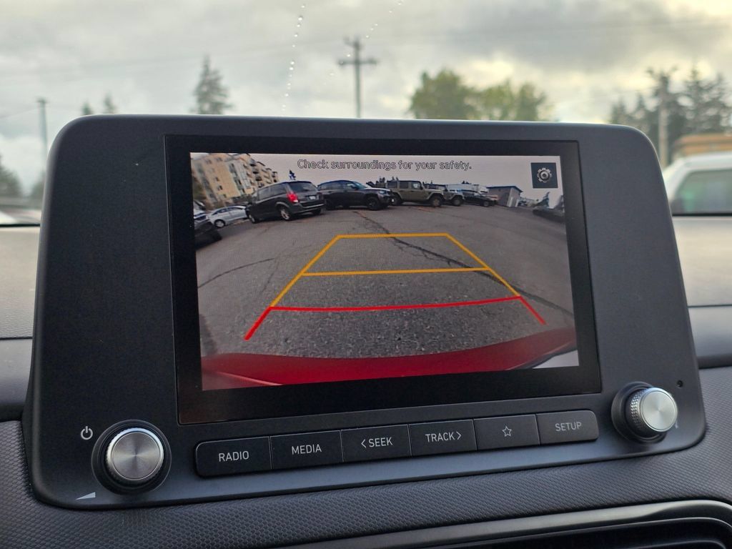 Used 2023 Hyundai Kona SE FWD image 23