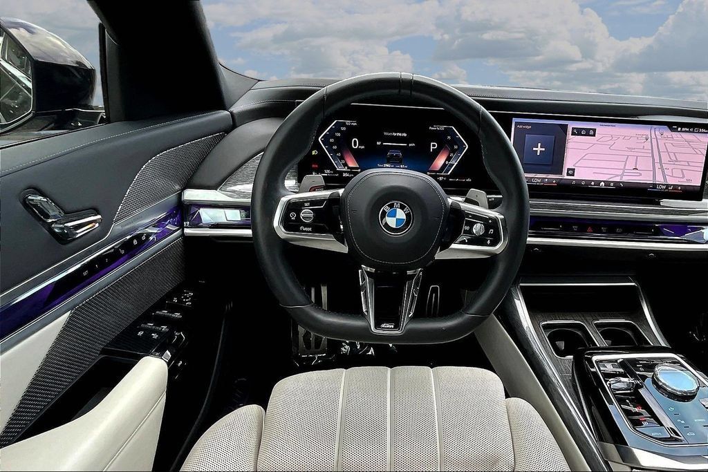 Used 2023 BMW 760i xDrive w/ Executive Package AWD/4WD image 8
