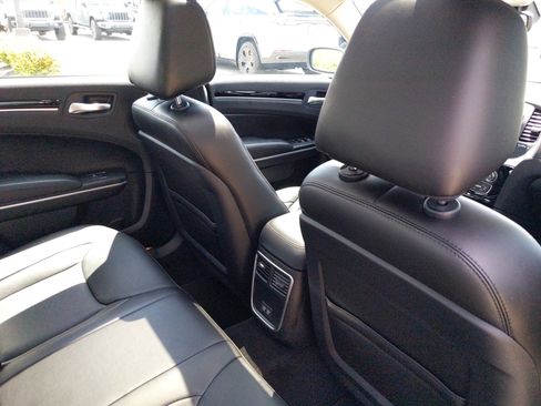 New 2023 Chrysler 300 Touring L w/ Popular Equipment Group image 23