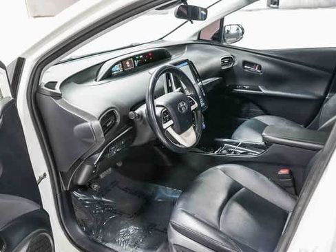 Certified 2018 Toyota Prius Prime Premium image 18