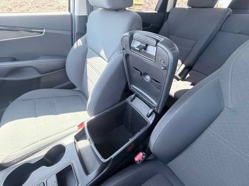 Used 2019 Kia Sorento L FWD image 17