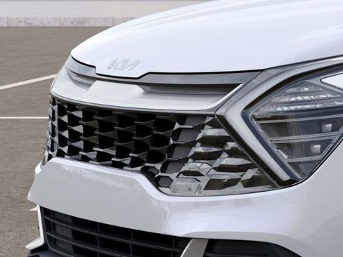 Used 2025 Kia Sportage EX image 12