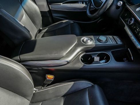 Used 2024 Genesis GV70 2.5T w/ Advanced Package image 20