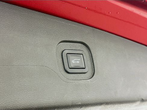 Used 2015 Chevrolet Equinox LTZ image 29