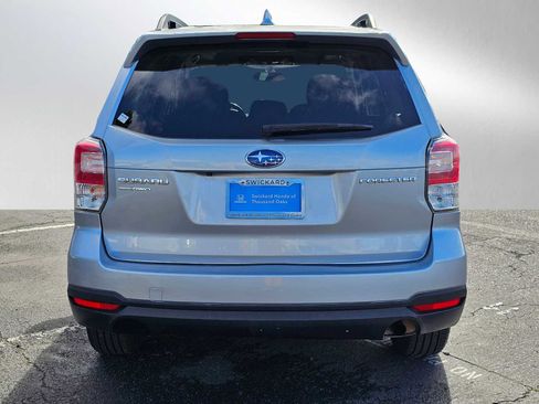 Used 2017 Subaru Forester 2.5i Premium w/ All-Weather Package image 4