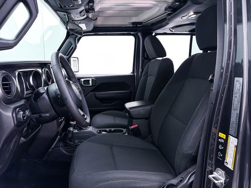 Used 2023 Jeep Gladiator Sport AWD/4WD image 14