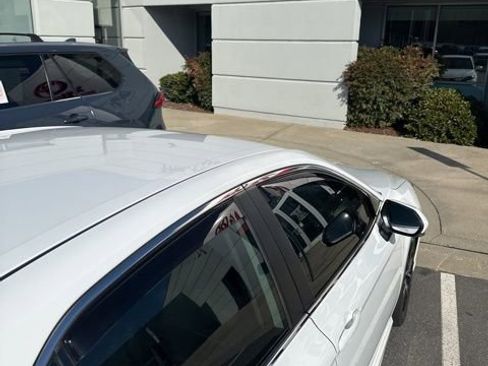 Used 2023 Toyota Camry SE image 7