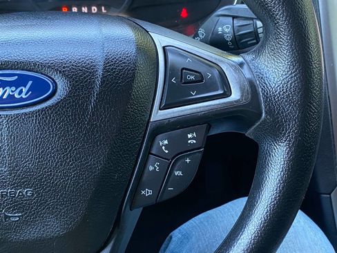 Used 2020 Ford Fusion SE FWD image 19
