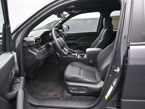 Certified 2025 Toyota 4Runner TRD Off-Road Premium image 11