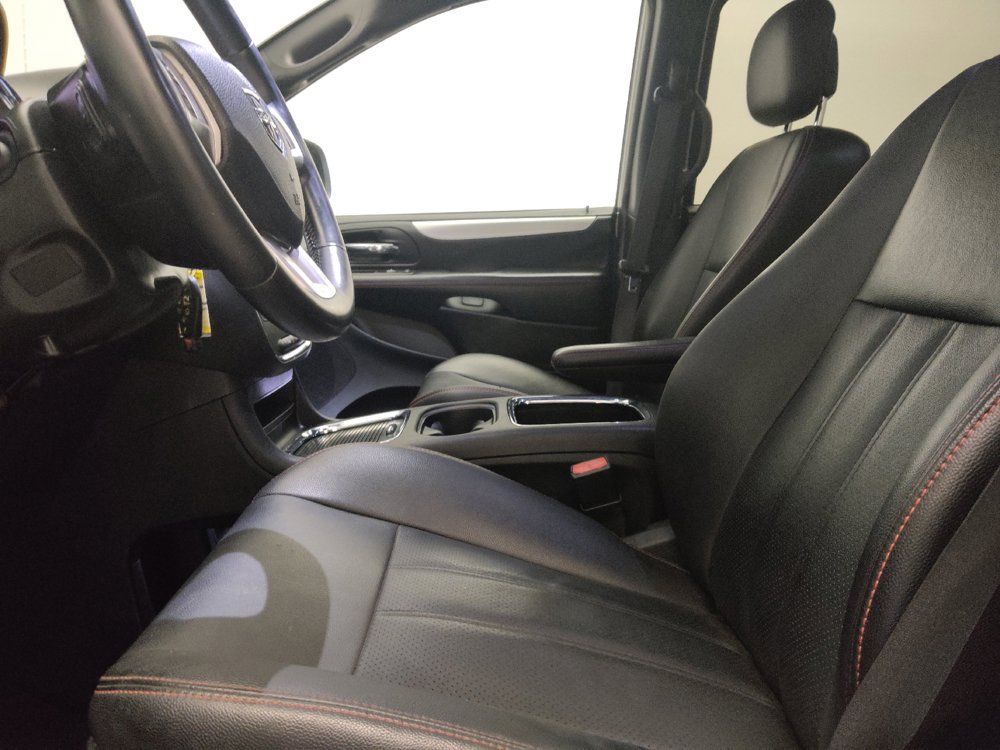 Used 2018 Dodge Grand Caravan GT FWD image 17
