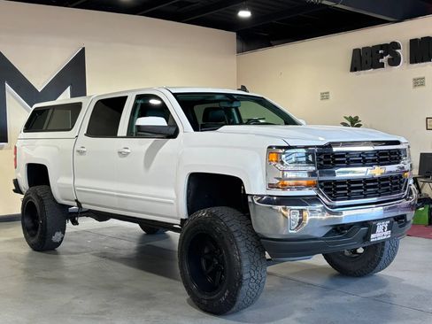 Used 2018 Chevrolet Silverado 1500 LT w/ All Star Edition AWD/4WD image 2