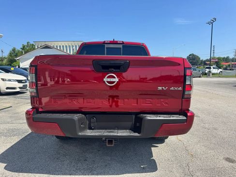 Used 2022 Nissan Frontier SV AWD/4WD image 5