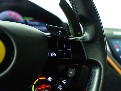 Certified 2022 Ferrari Roma image 18