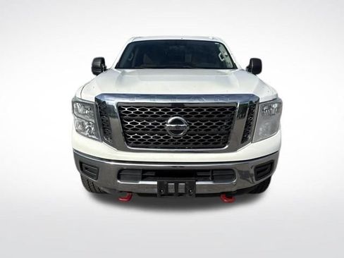 Used 2018 Nissan Titan SV AWD/4WD image 8