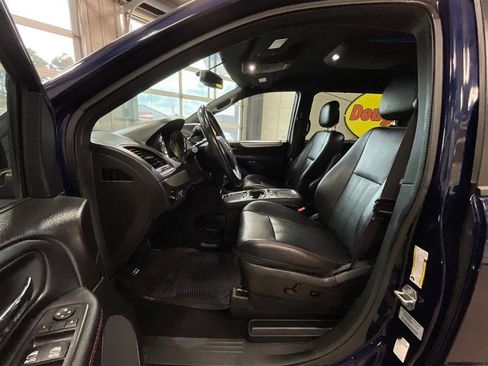 Used 2017 Dodge Grand Caravan GT image 10