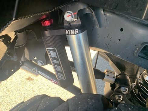 Used 2023 Jeep Gladiator Sport image 15