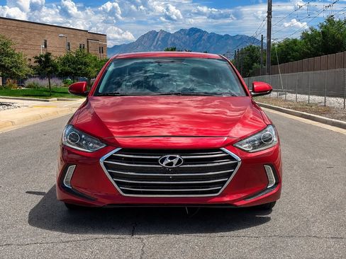 Used 2017 Hyundai Elantra SE FWD image 8