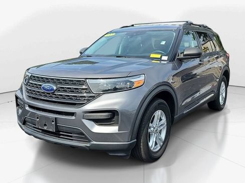 Used 2022 Ford Explorer XLT AWD/4WD image 7