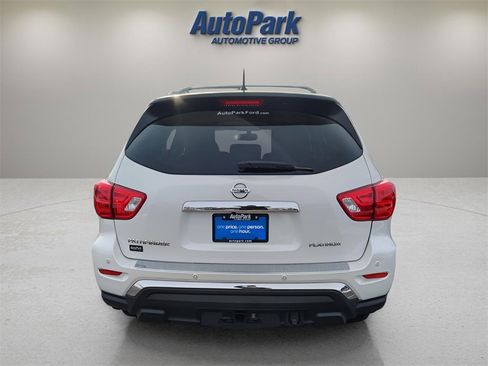 Used 2017 Nissan Pathfinder Platinum w/ Midnight Edition Package image 6
