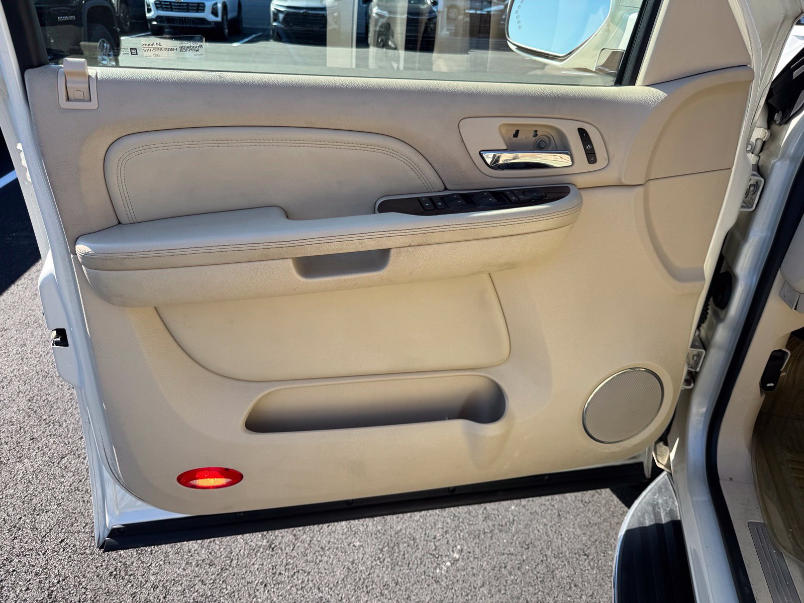 Used 2007 Cadillac Escalade AWD w/ Climate Package image 11