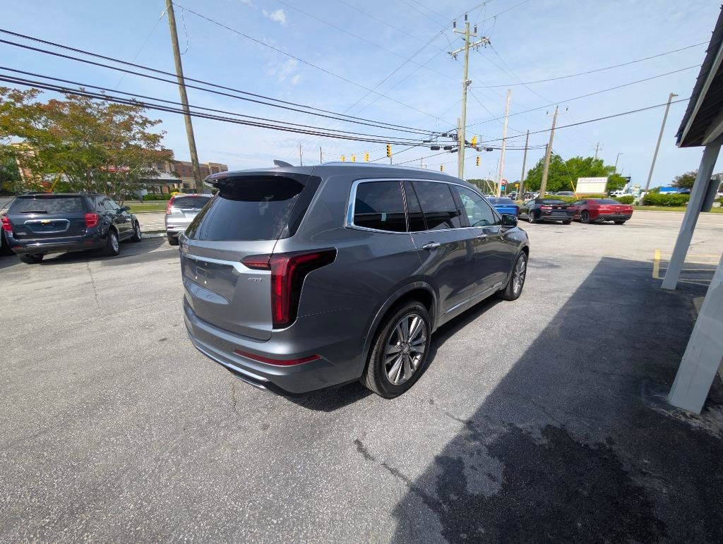 Used 2021 Cadillac XT6 Premium Luxury w/ Platinum Package FWD image 5