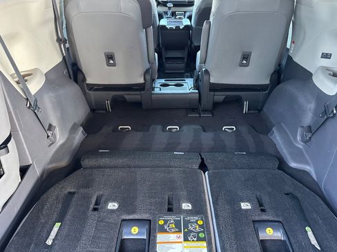 Certified 2023 Toyota Sienna XLE image 20
