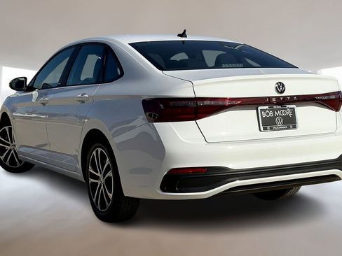 Used 2026 Volkswagen Jetta Sport FWD image 3