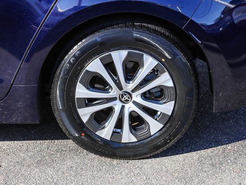 Used 2021 Toyota Corolla LE w/ Carpet Mat Package (TMS) image 12