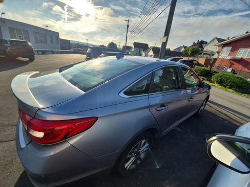 Used 2015 Hyundai Sonata SE FWD image 8