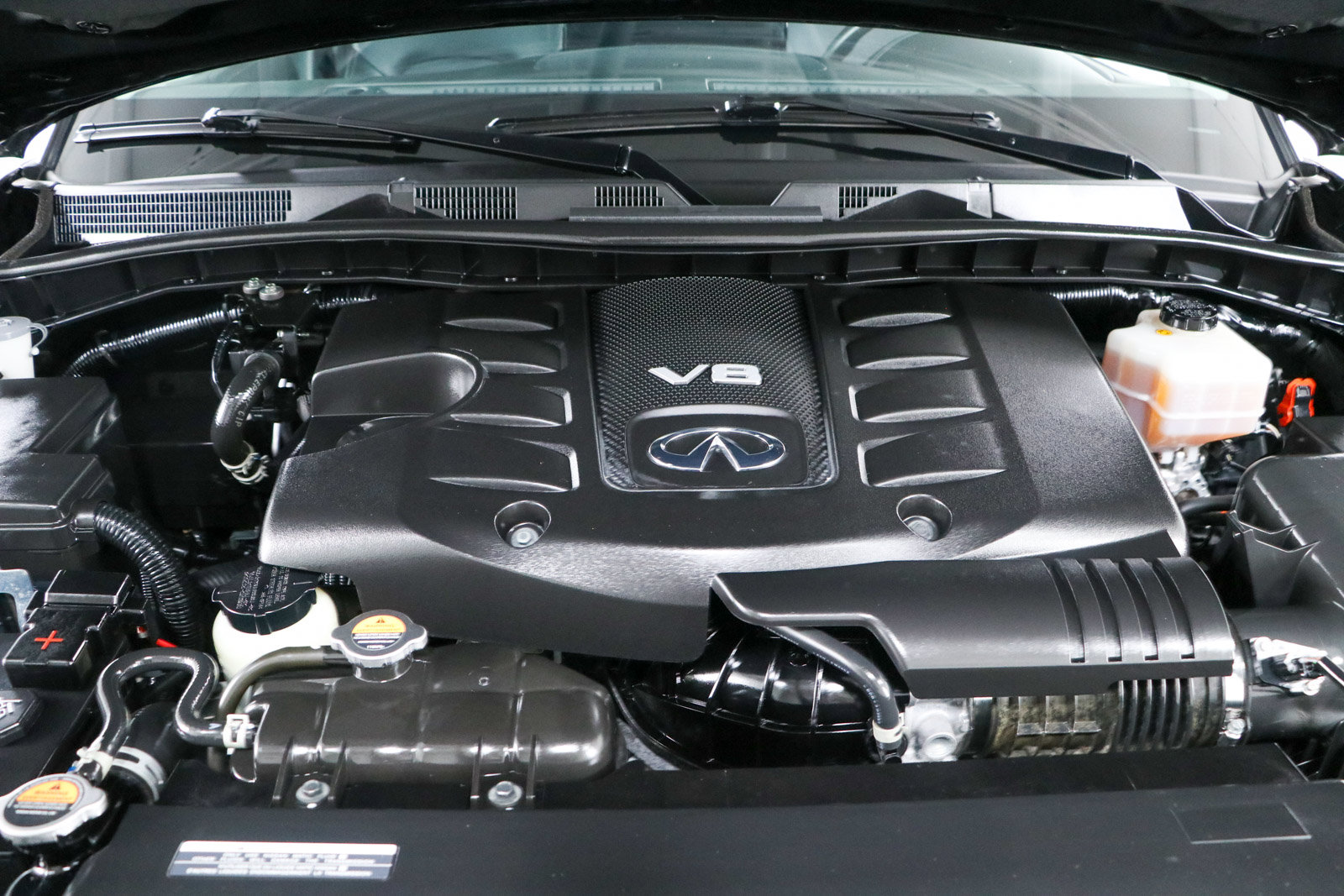 Used 2023 INFINITI QX80 Luxe w/ Cargo Package RWD image 37